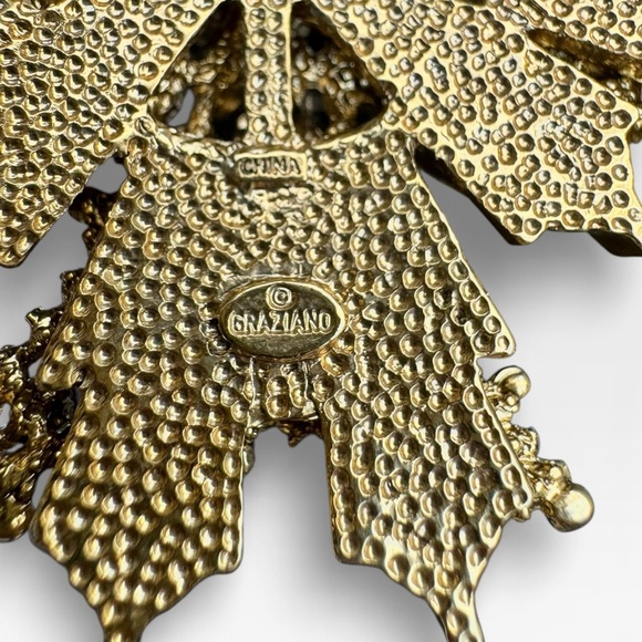 R.J. GRAZIANO Vintage Rhinestone Maltese Cross Pendant Necklace - Picture 11 of 11